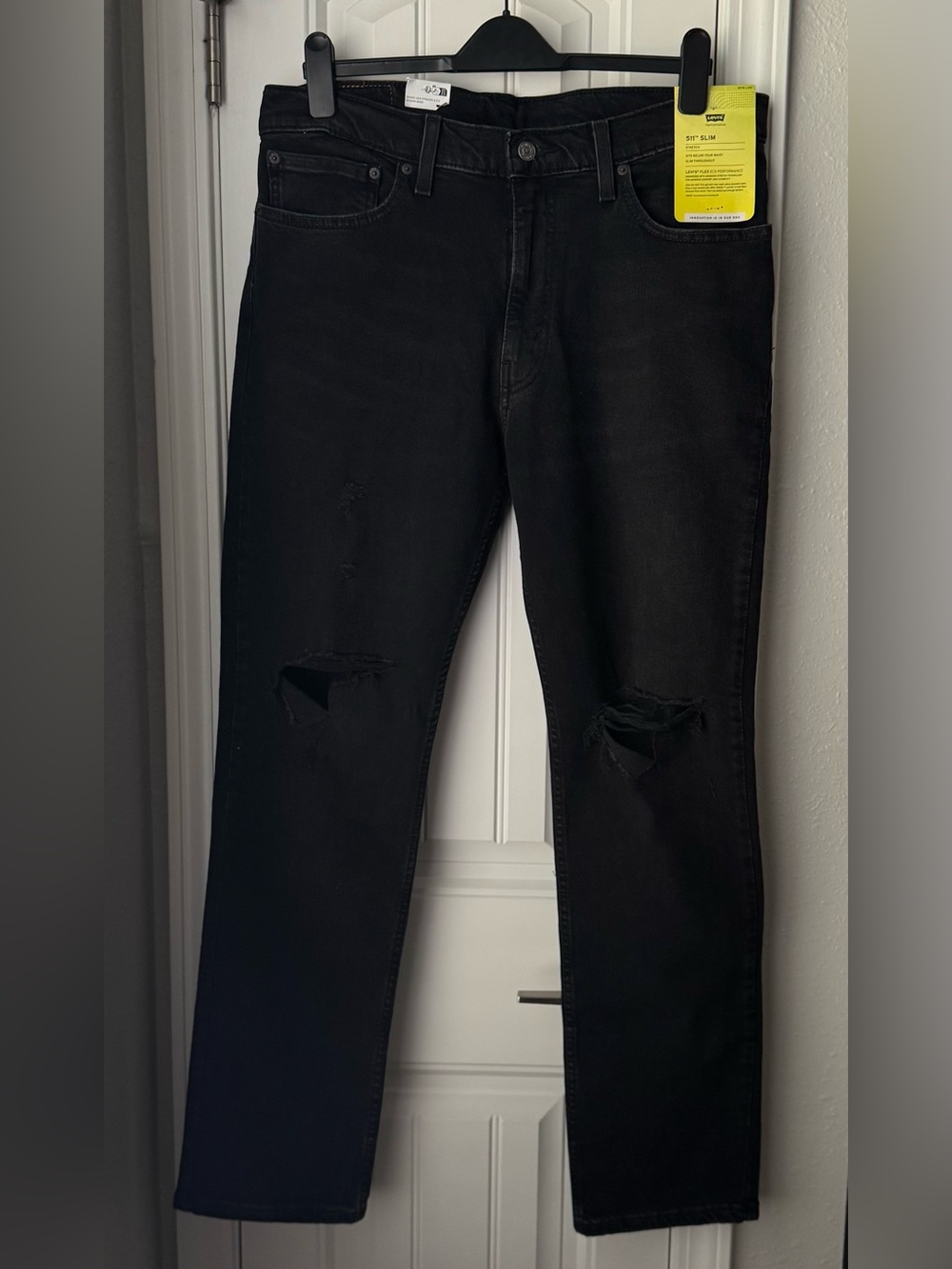 Levi's Men's Black Slim Straight Jeans with Knee Rips